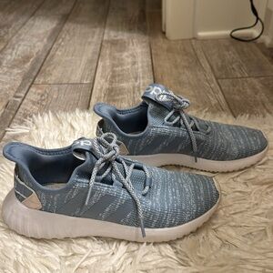 Adidas women’s  cloud foam blue sz 9 tennis shoes - worn twice